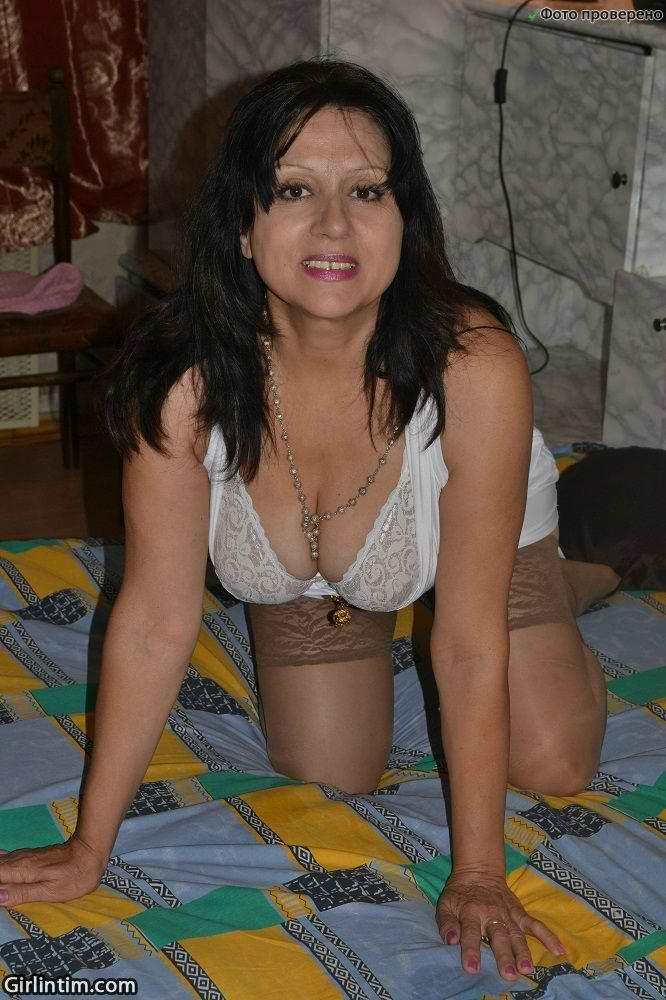 Индивидуалки Лена 57 год Москва, Район: Восточный, Метро: Люблино, Индивидуальные встречи в уютной обстановке. Я очаровательная Прелестница, чувственная и озорная. Уверенна со мной Вы ощутите то, о чем давно мечтали... Я встречаюсь индивидуально, не салон., Ролевые игры, 89199961685, анкета №741